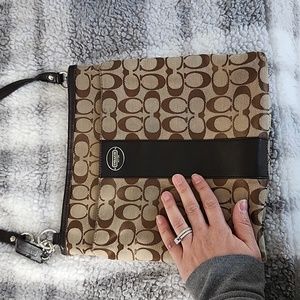 Coach good condition satchel purse Length 22cm width 2.5 cm height 26 cm